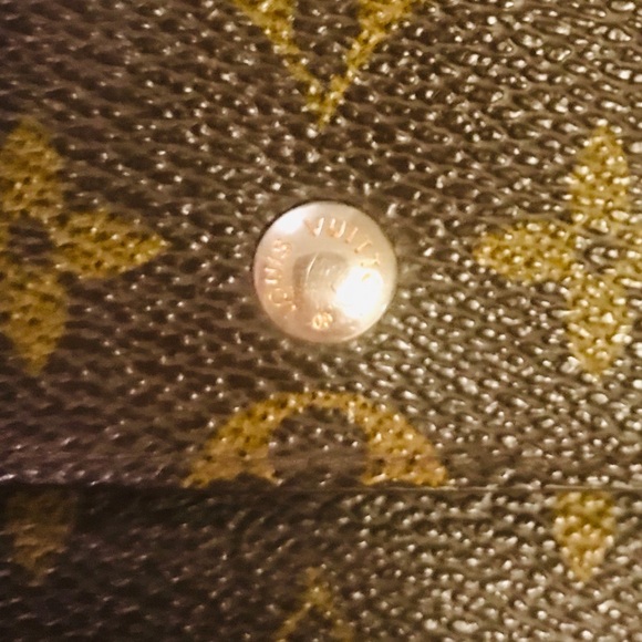 Louis Vuitton Sarah Wallet Brown Coated Canvas
LV Monogram - Picture 5 of 16